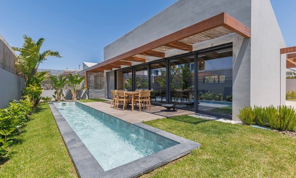 stunning_beach_house_pool_by_lovelystay1