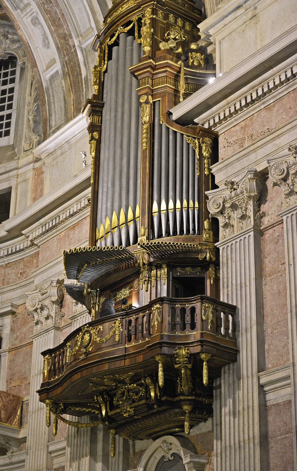 III Festival Internacional de Órgão de Mafra - Concerto a 6 órgãos e 3 coros na Basílica do Palác...