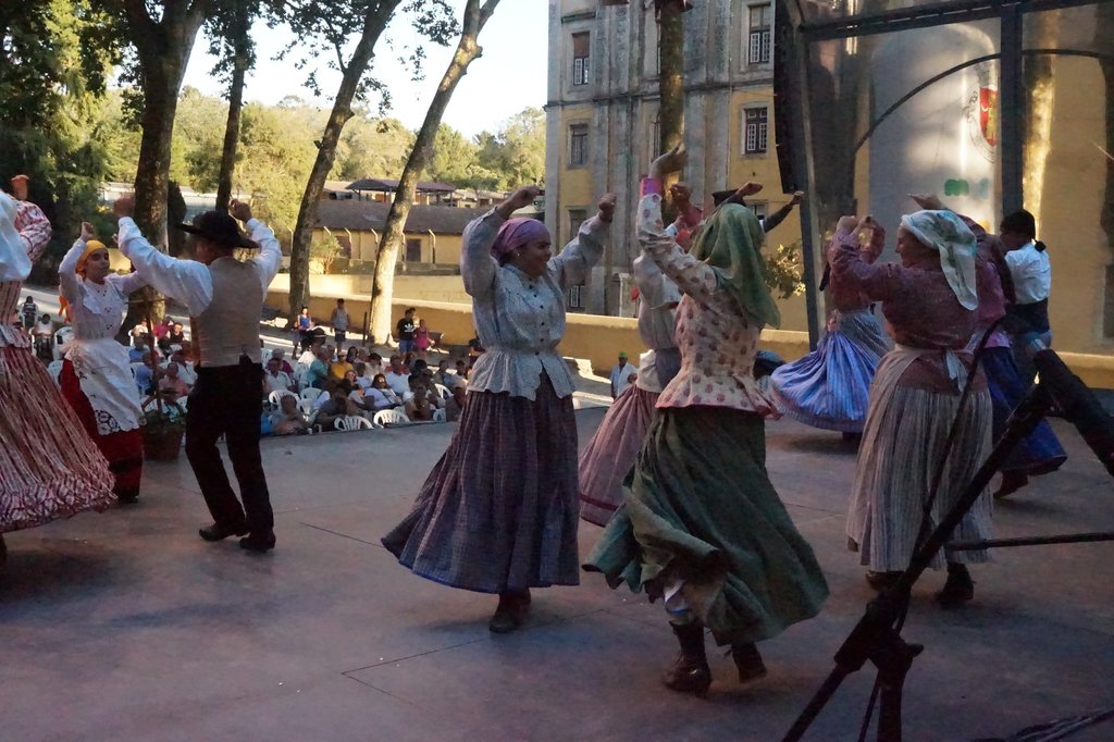 Grupo Folclórico Os saloios da Póvoa da Galega (1)