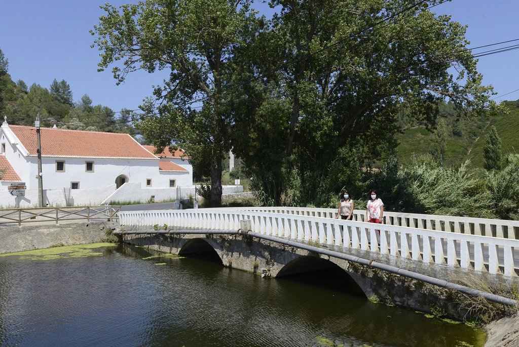 ponte_medieval_da_senhora_do_o_carvoeira_mafra_portugal_2