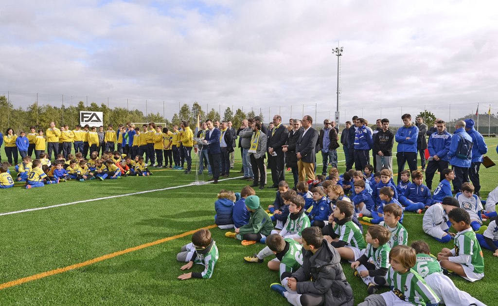 Inauguração Revaldo Sintético do Estádio Municipal da Venda do Pinheiro (7)