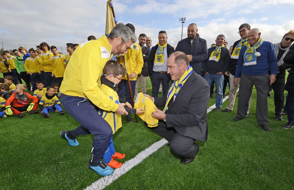 Inauguração Revaldo Sintético do Estádio Municipal da Venda do Pinheiro (13)