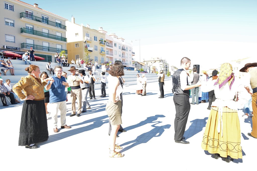 13 - Cantarinhas de Barro (3 Vereador a dançar)