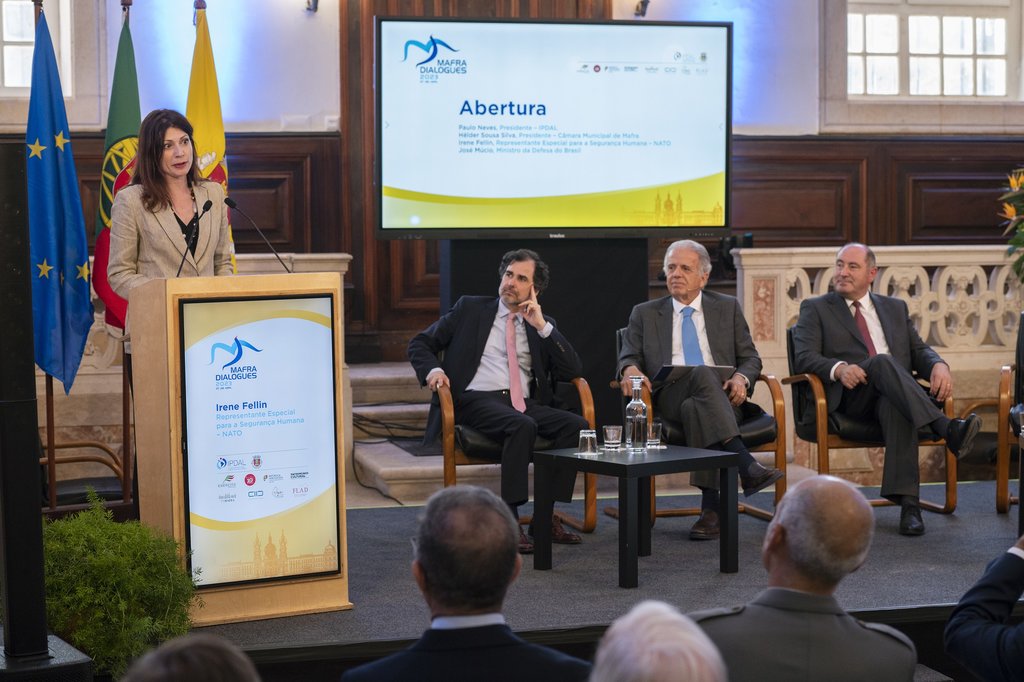 Mafra Dialogues (24)