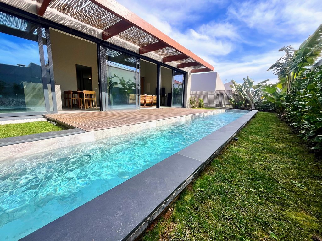 Being Studio Surf House 