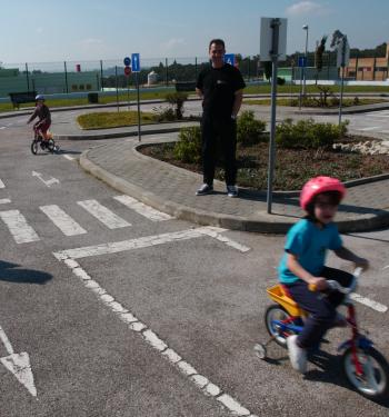 Escola infantil de trânsito